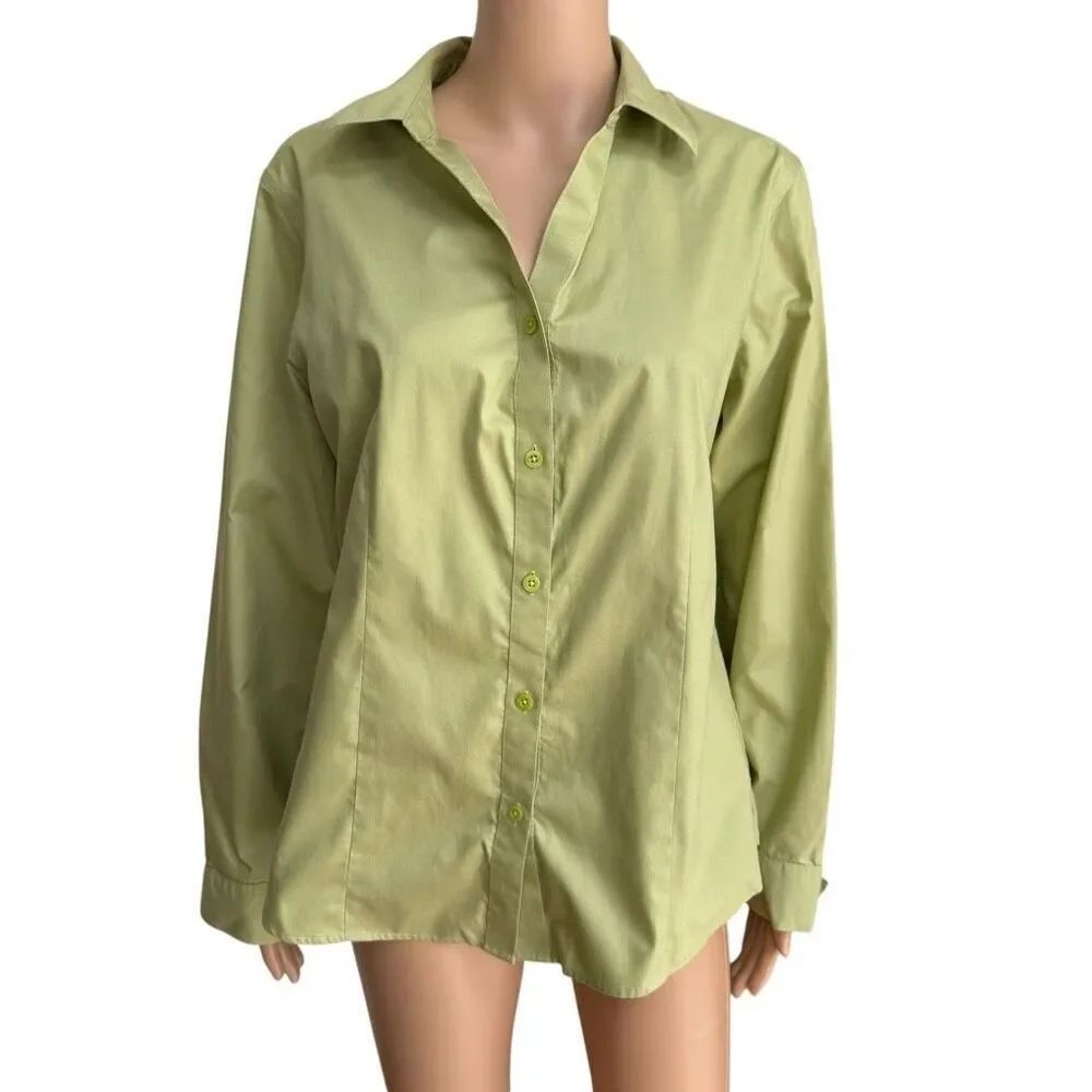 Chico's 100% cotton long-sleeve wrinkle resistant button-up blouse size 2/L